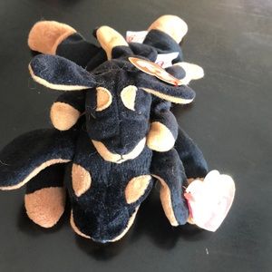 Beanie Baby Doby